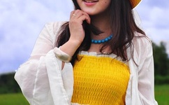 我们班八个男生玩吃我胸